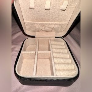 Jewelry travel box, carrier. Black, New, zippered. 6 available.